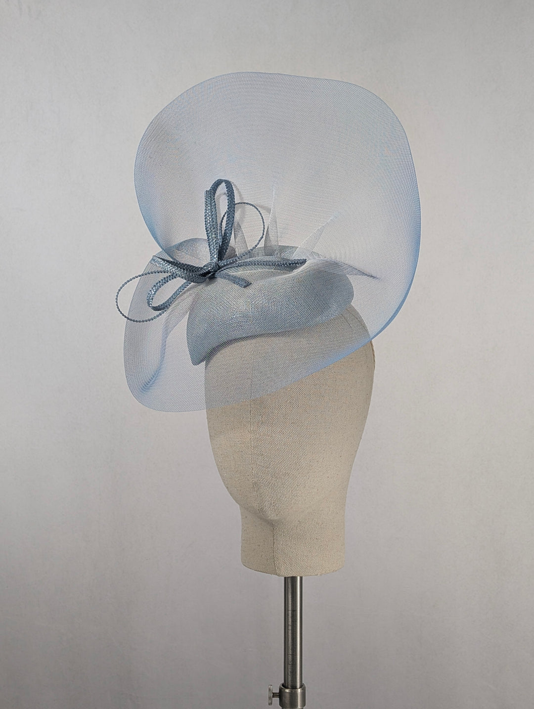 "Crinoline Sweep Ombré" cocktail hat