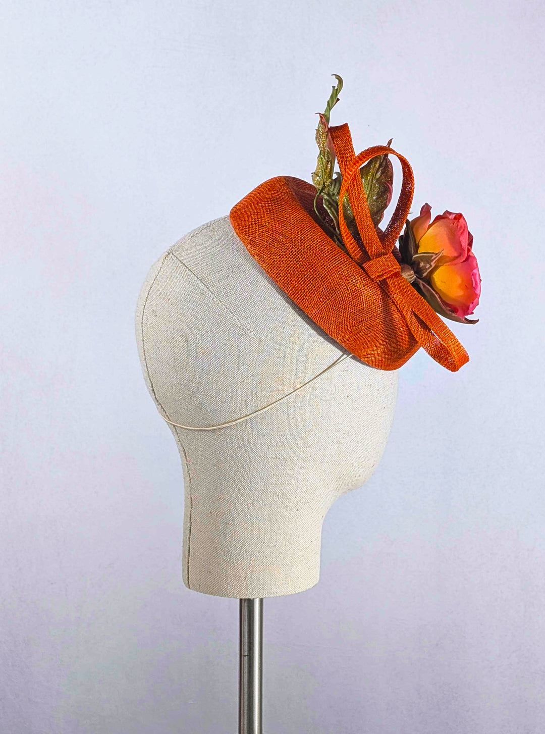 "Orange Delight" cocktail hat