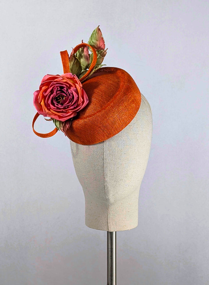 "Orange Delight" cocktail hat